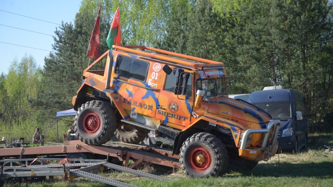 На драйве весны, победы и бездорожья!