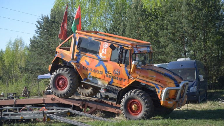 На драйве весны, победы и бездорожья!