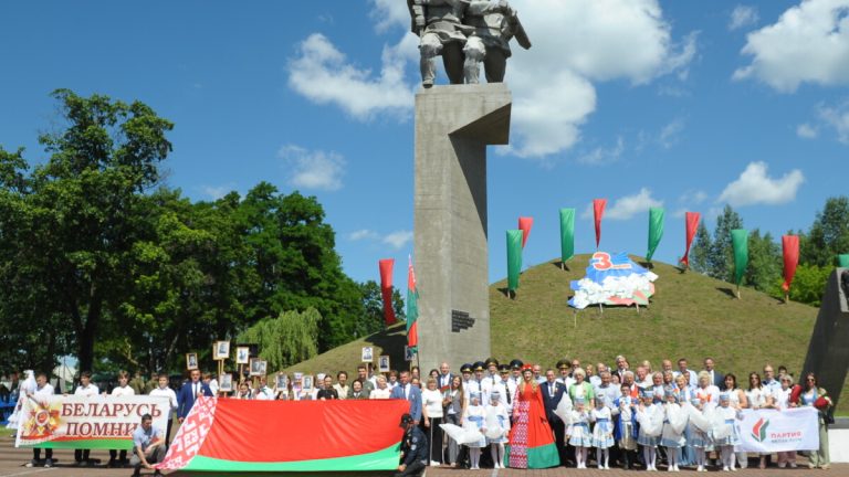 Бобруйская ОС ДОСААФ традиционно приняла активное участие в праздничных мероприятиях, посвященных Дню Независимости Республики Беларусь