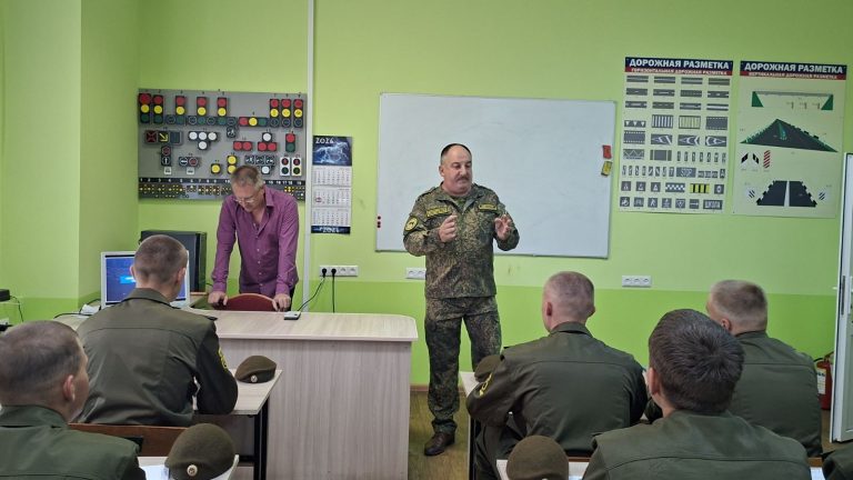 Переподготовка военнослужащих в Бобруйской ООС ДОСААФ